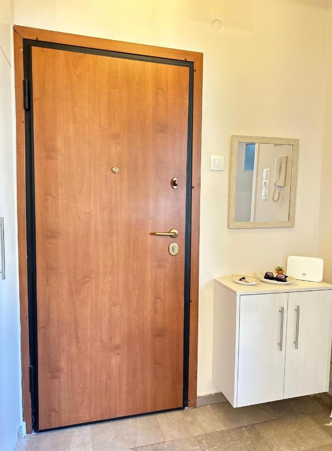 Apartment Alimos Near The Sea Εξωτερικό φωτογραφία